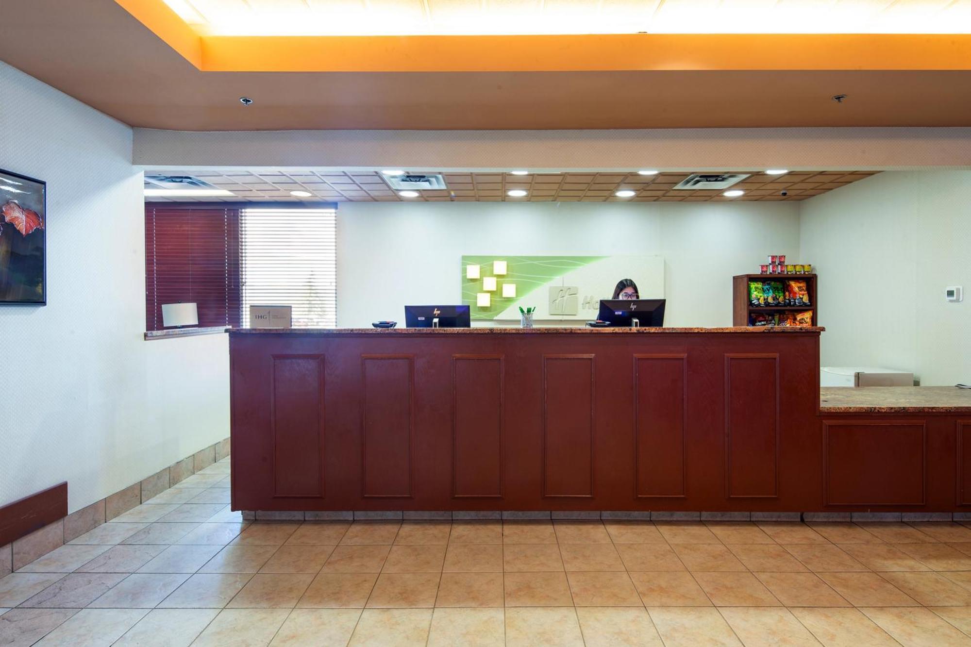 Holiday Inn Hinton By Ihg Εξωτερικό φωτογραφία